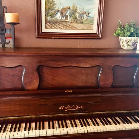 Paloma Y Lena Sarria